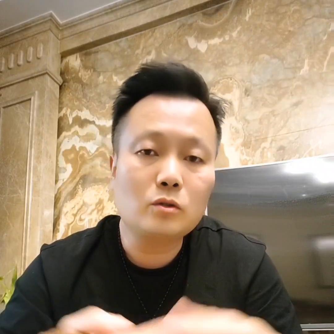 做服装生意的人会有一个共性 (做服装生意要天时地利人和)