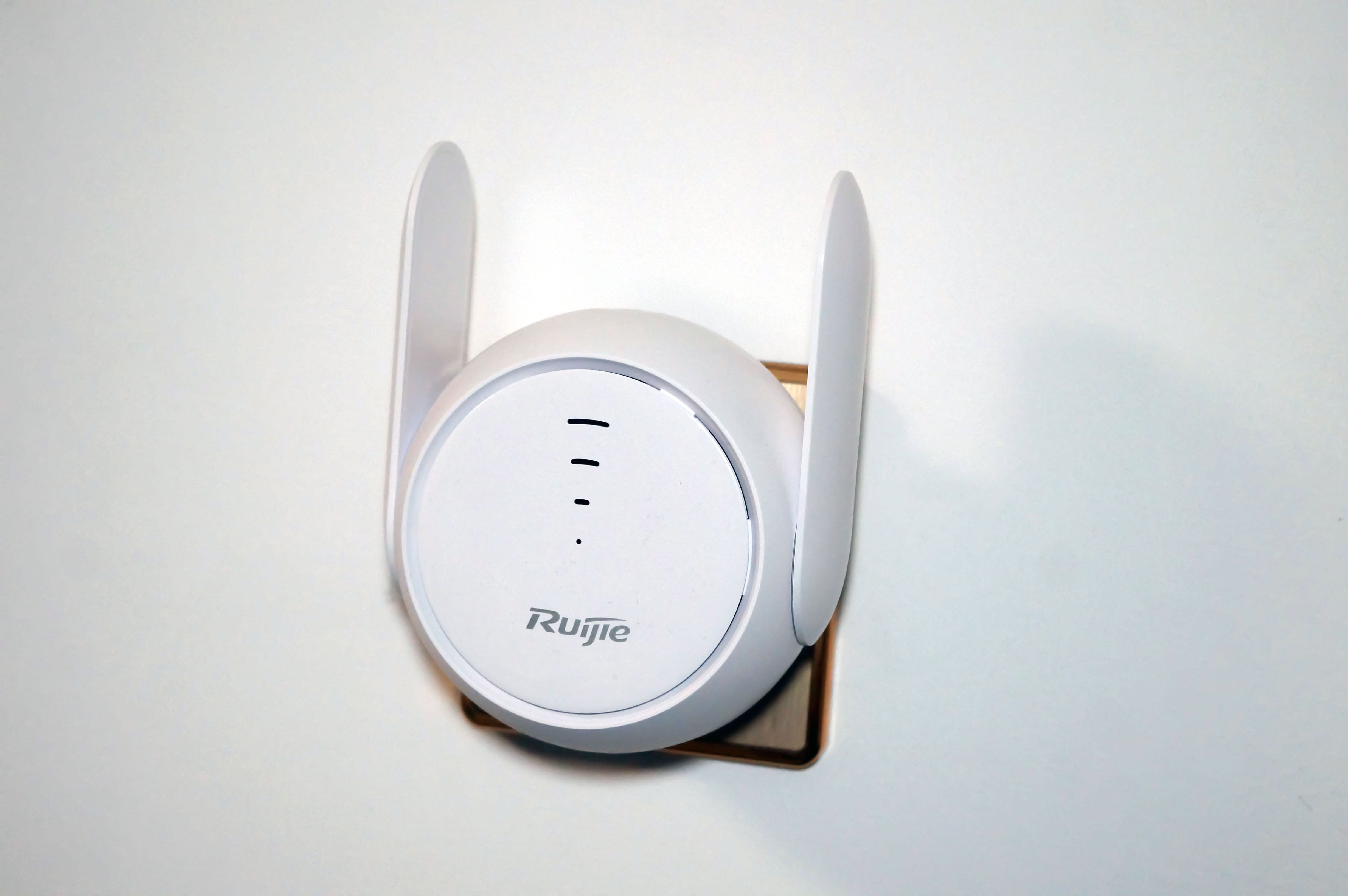 无线网信号增强放大器锐捷,锐捷小兔子wifi信号放大器换天线