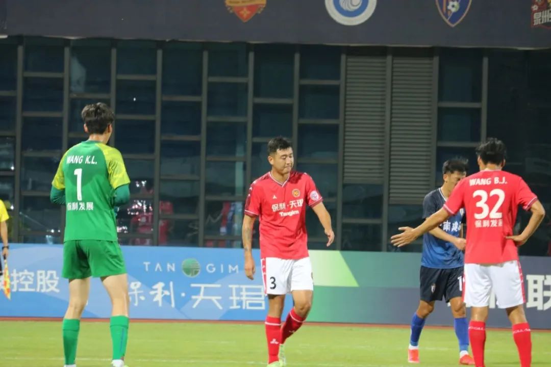 今天中乙最新战报消息,青岛红狮1比0大连智行的进球