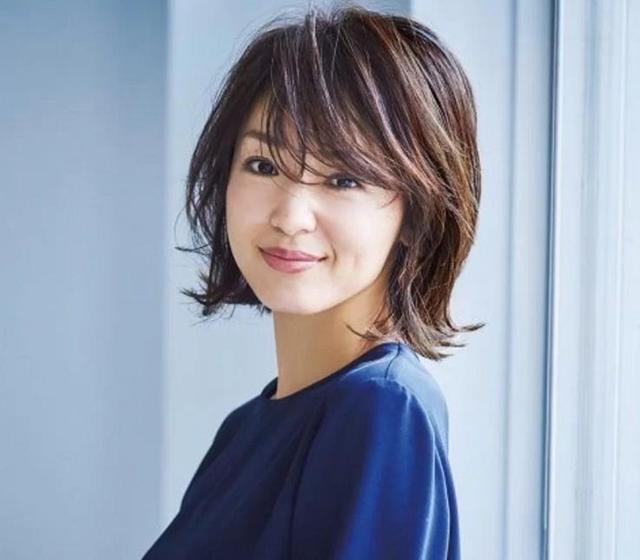 中年圆脸妇女短发最佳发型,中年短发大圆脸烫什么发型