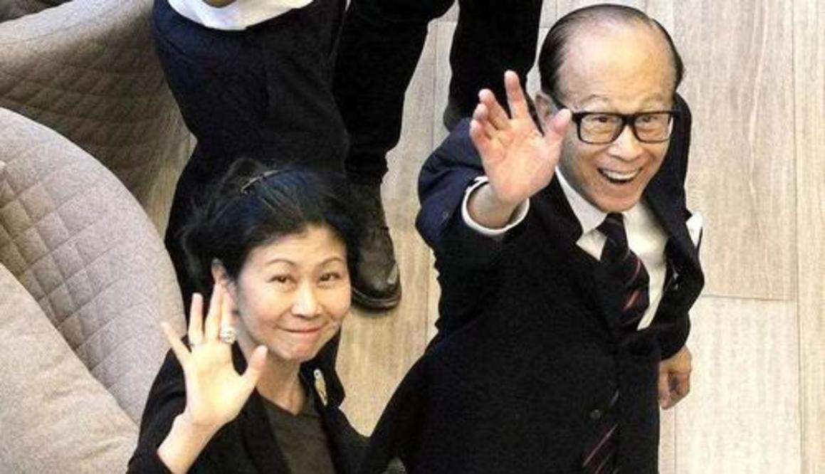 李嘉诚与周凯旋外出逛街的照片,李嘉诚周凯旋保镖视频