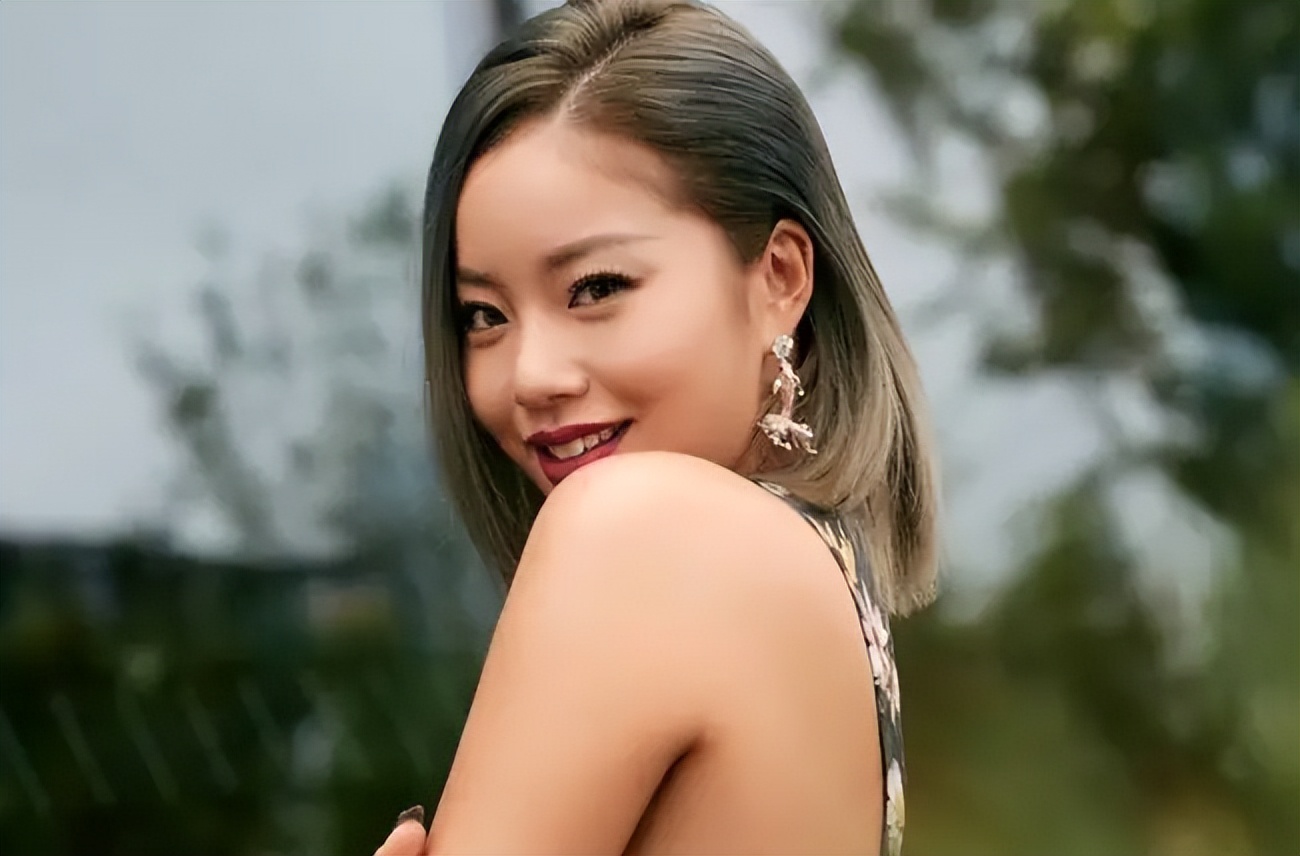 年纪越大五官越好看,年纪越大越好看的脸部特征