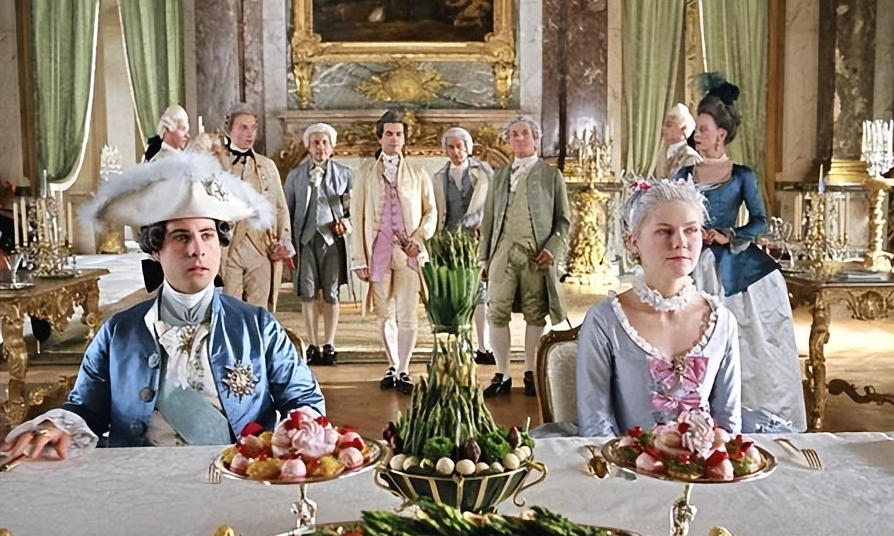 鱼子酱25万一小勺,顶级鱼子酱为什么这么贵