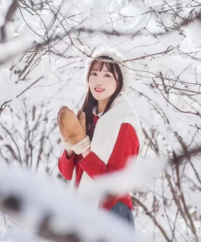 拍照手姿势怎么好看,拍照手怎么摆好看又简单