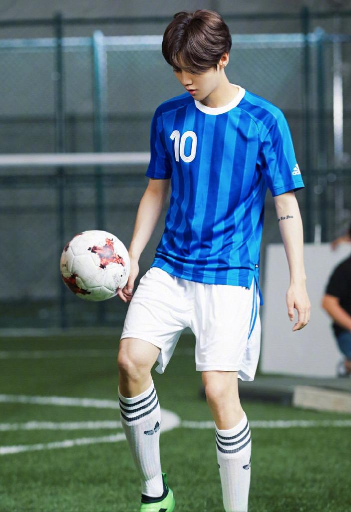 范志毅说鹿晗在中国很有名哪一期,鹿晗解说世界杯足球视频