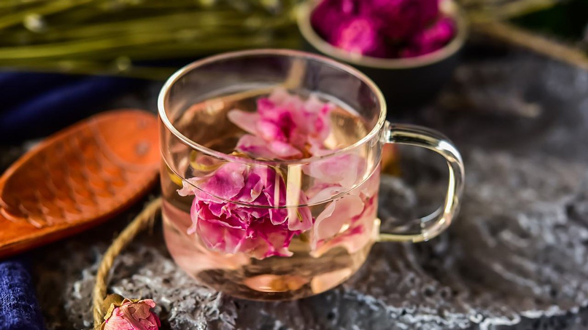 不管有钱没钱都要有个好身体,爱美的女人都喝养颜茶