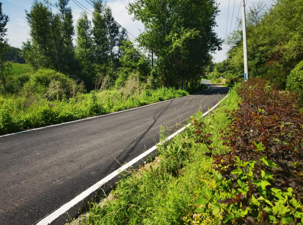 “进村屯看畅通话振兴”系列报道之一:聚焦目标各显“神通”54个县(市、区)乡村畅通工程全部启动施工