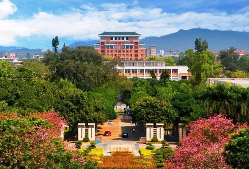 两大理工学校一“南”一“北”,谁更胜一筹?教授:各有各的优势