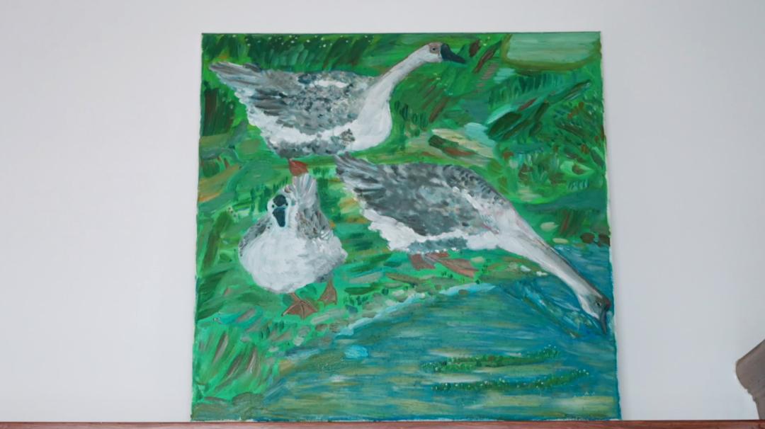 57岁北漂女工，在女厕3㎡管道间里画画：这里安放我的灵魂