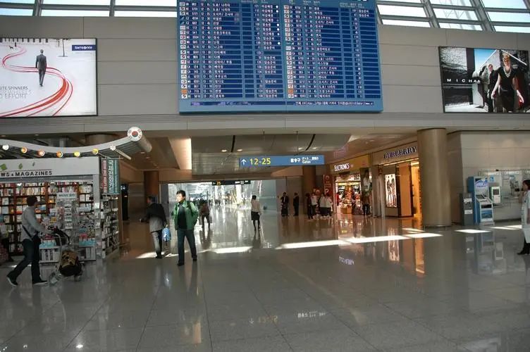 中国公民出境游签证 (中国海关现在限制旅游签证出境吗)