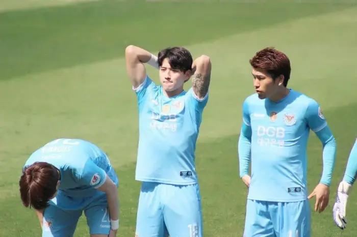 小狼狗10块腹肌,小狼狗的腹肌