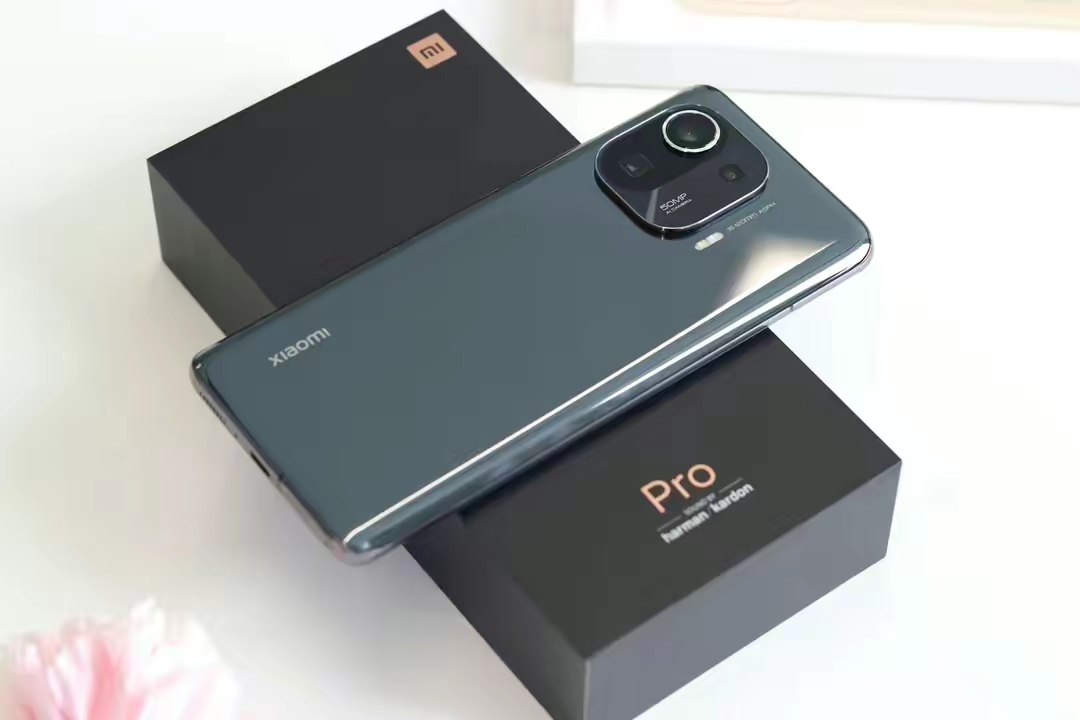 2000以内买旗舰机还是新机,2000左右预算选11pro还是12