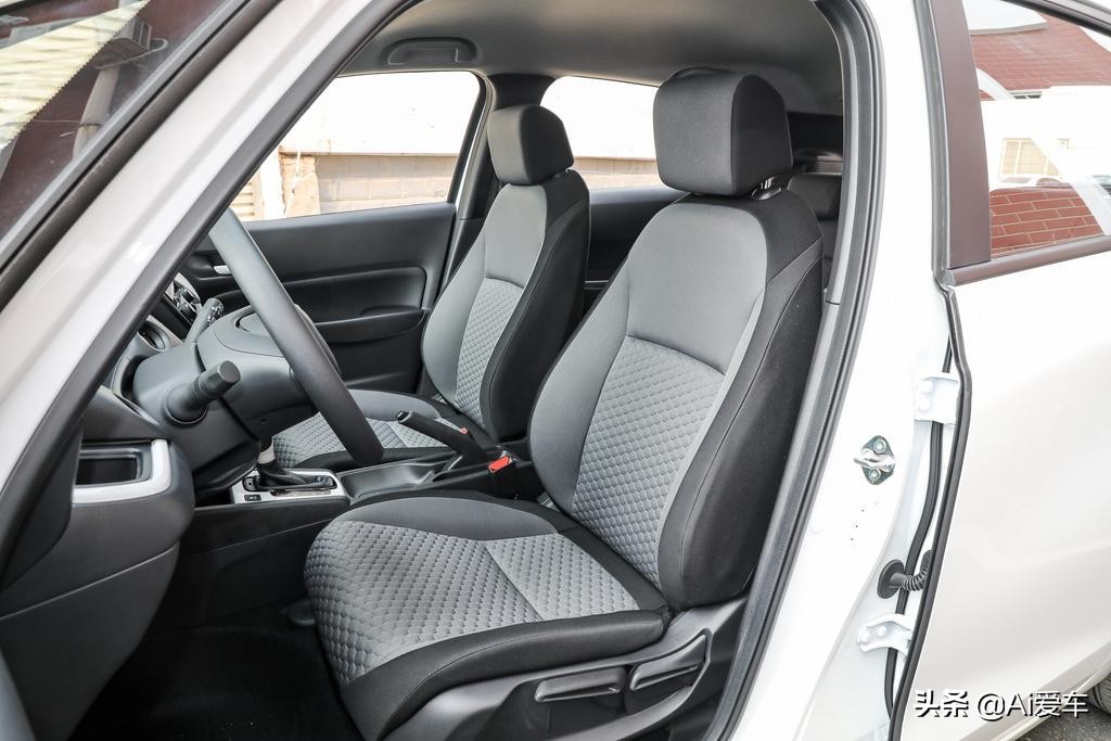 7万自动挡最好的车广汽本田飞度,低油耗大空间车型