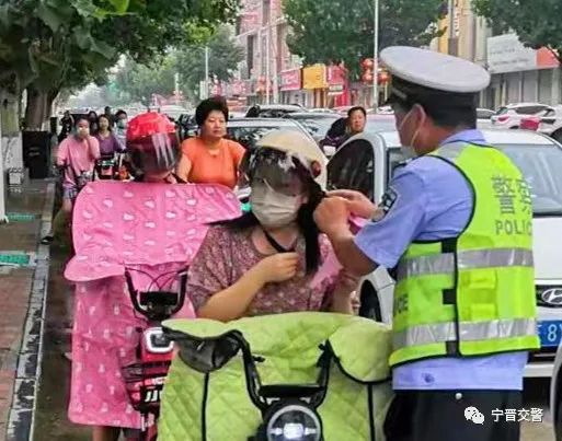 邢台骑电动车戴头盔,保定不戴头盔骑电动车怎么处罚