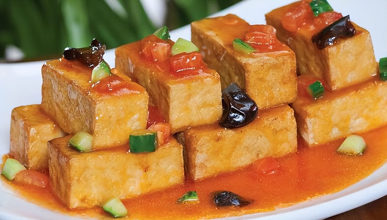 济南和青岛哪里旅游人多,青岛和济南旅游哪里人少