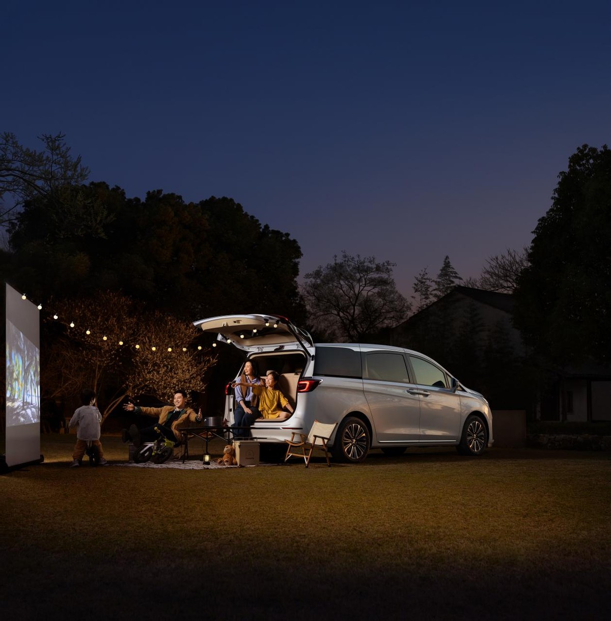 探秘mpv的头把交椅别克gl8,别克gl8商务mpv试评