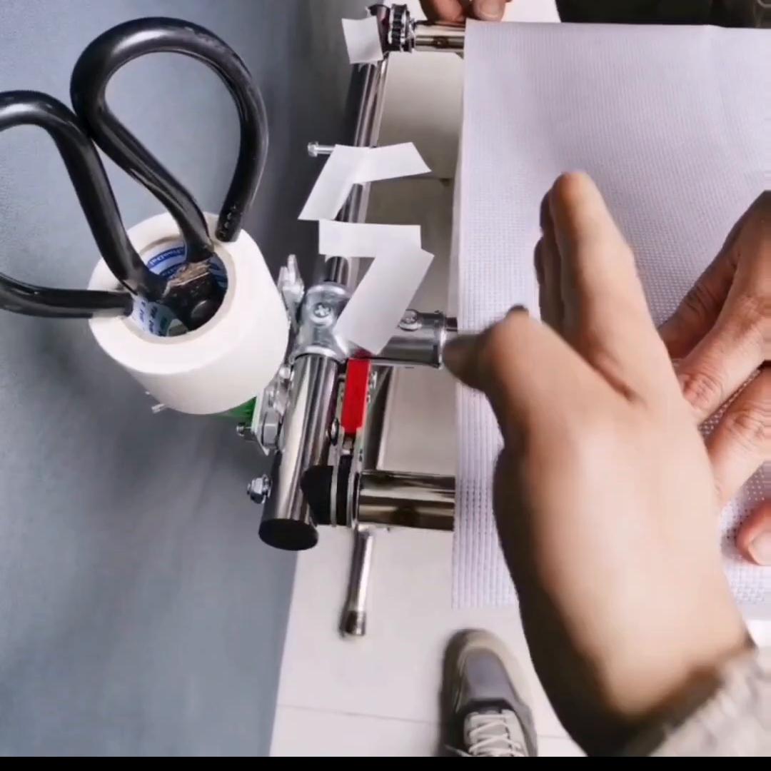 大图十字绣怎么用绣架,十字绣怎么拿管子绣