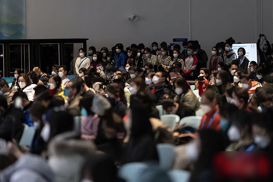 花丝玉璧套装,世界杯官方花丝纪念银盘