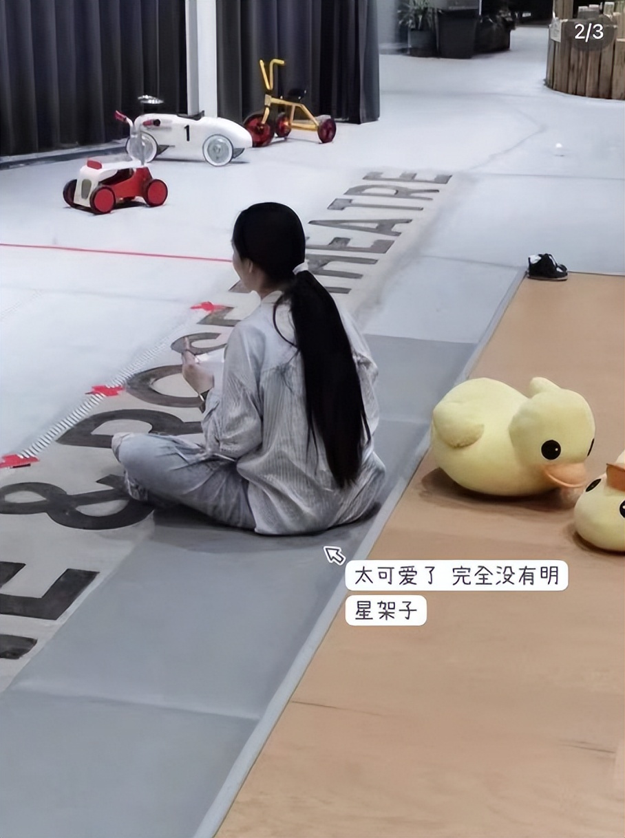 向佐郭碧婷儿子周岁宴,向佐与郭碧婷甜蜜合照