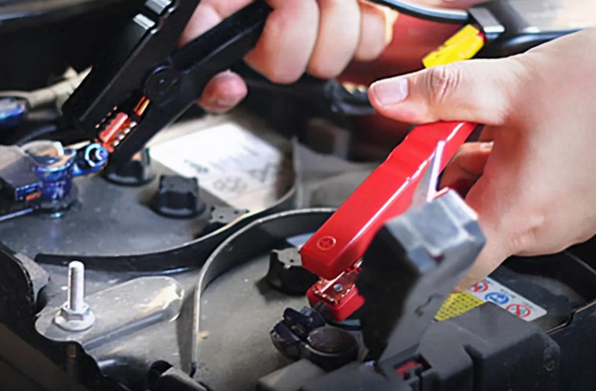 汽车没电打不着火推车解决方法,在家门口汽车打不着火怎么办