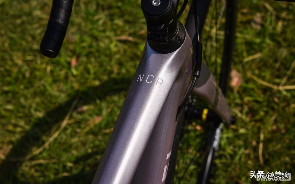 另类入门碳车VanRyselNCRCF公路车评测