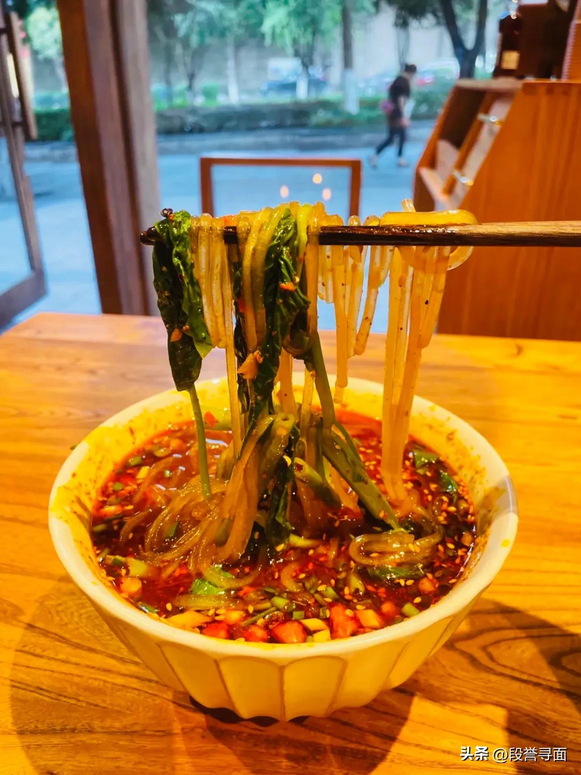 一碗酸辣粉结束这次重庆之旅,各地好吃的重庆酸辣粉推荐