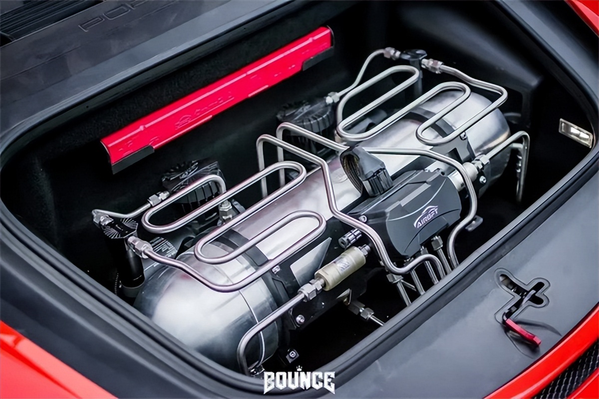 保时捷911改装赛博朋克 (保时捷911改装短弹簧)