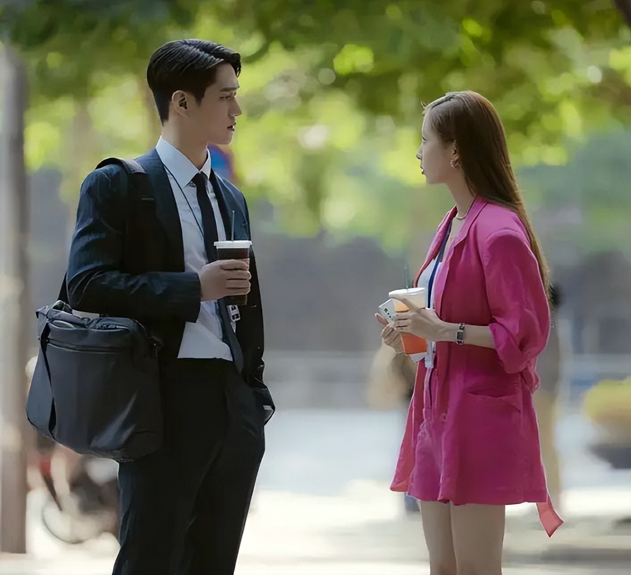 女性*处私**颜色深，是*生活性**多了？需要处理吗？别被男人“*脑洗**”了