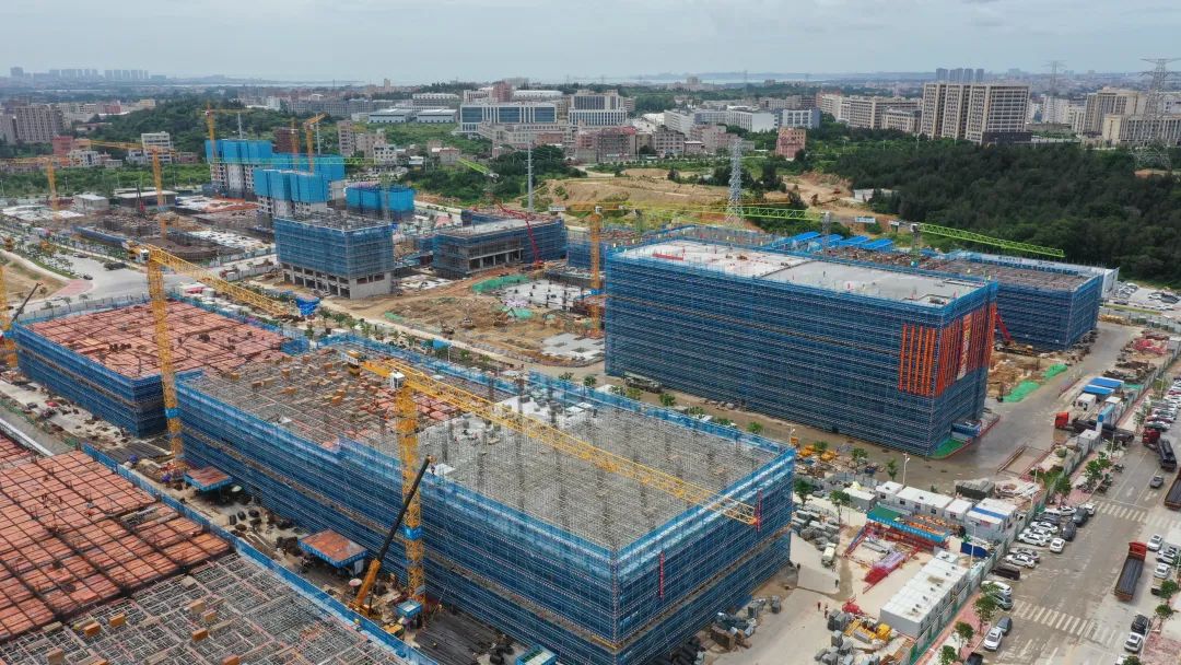 石狮世茂10期25栋封顶,石狮建发泱著6号楼封顶