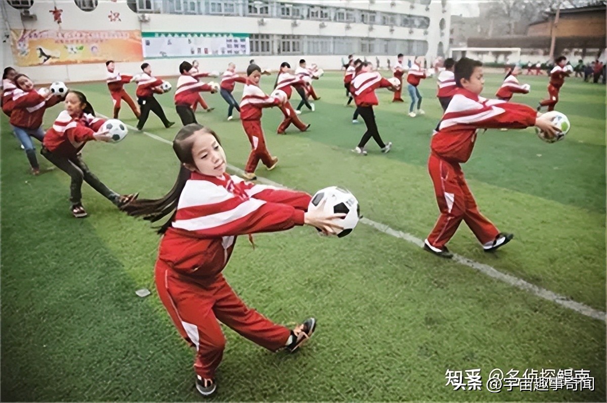 足球操运动特色,足球操花样