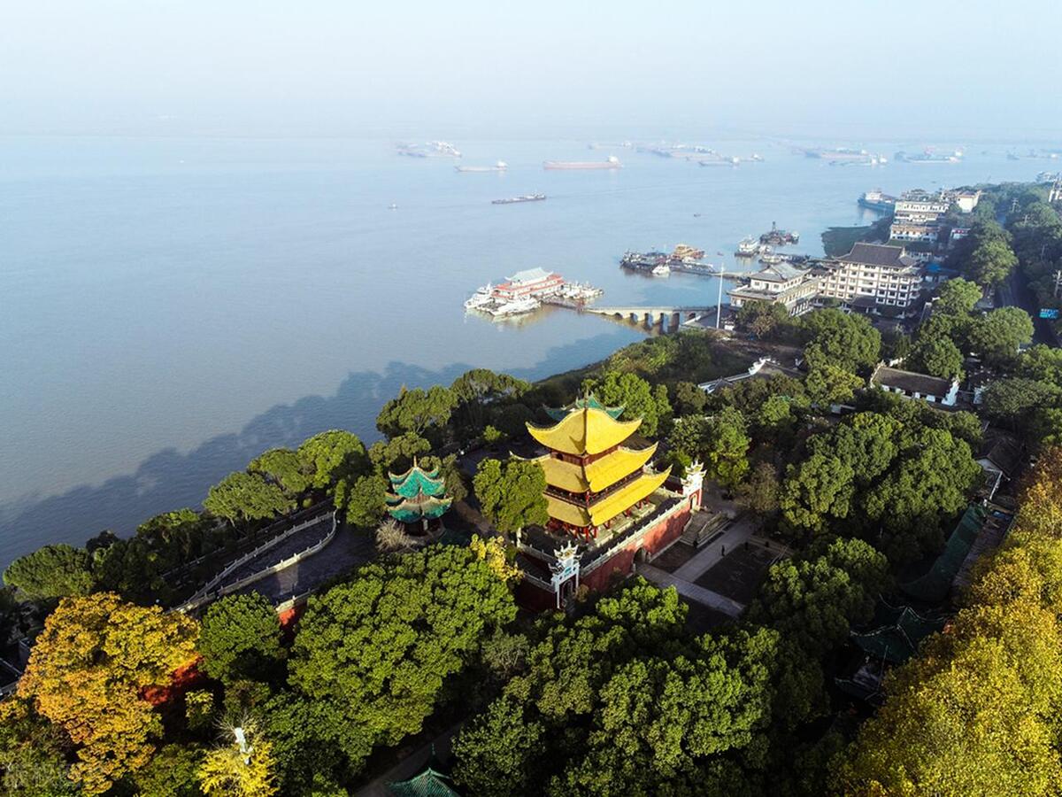 陪着老婆去旅行，我们的浪漫之旅——逸游岳阳