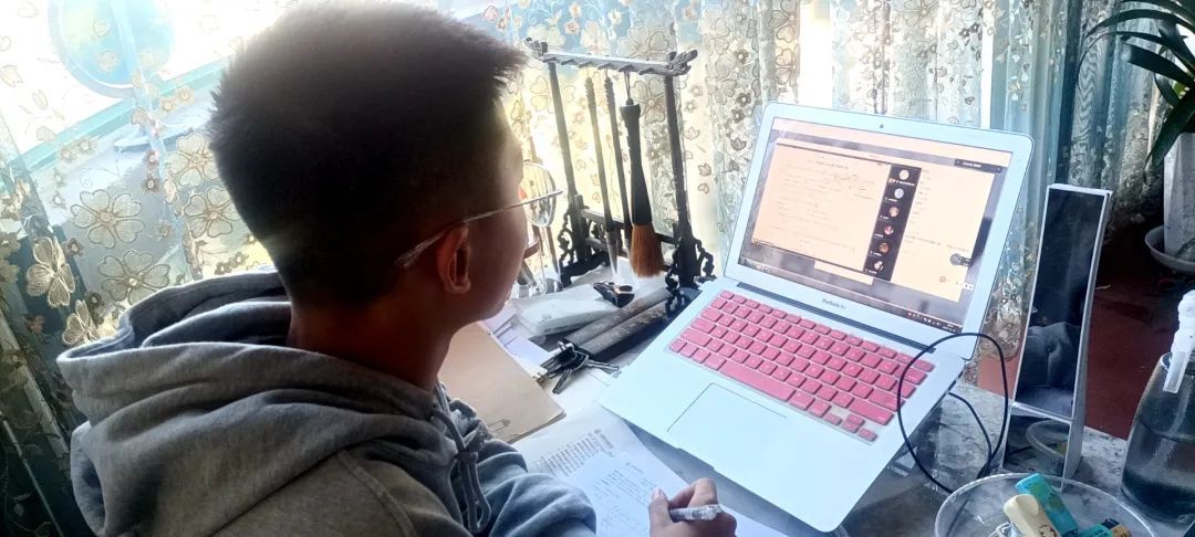 停课不停学我的网课生活,停课不停学老师坚持网课