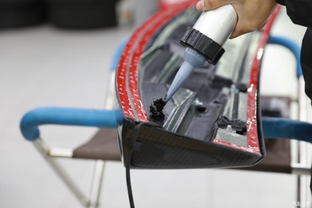 卫士110机械尾喉,路虎卫士110尾喉改装