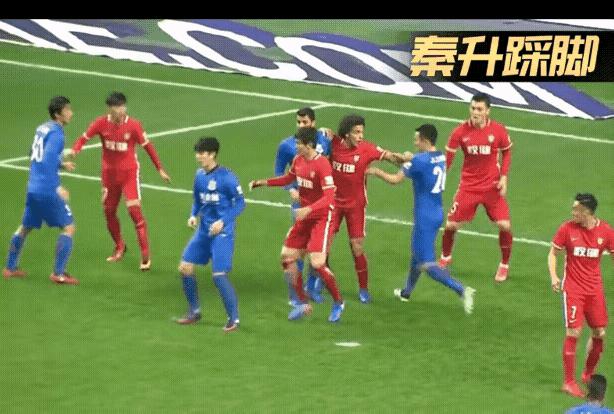 中超足球神奇名场面,中超经典搞笑场面裁判