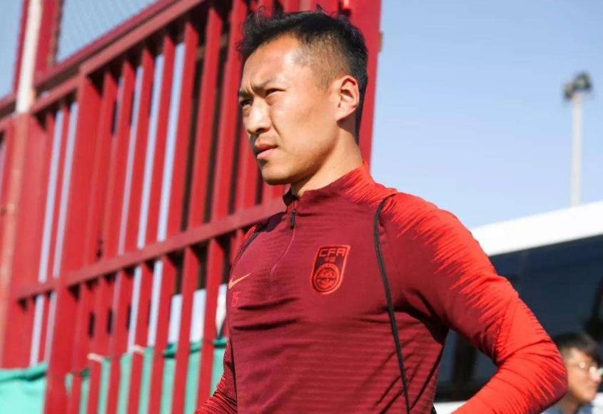 吴曦躲球赛后道歉视频,吴曦躲球有原因吗