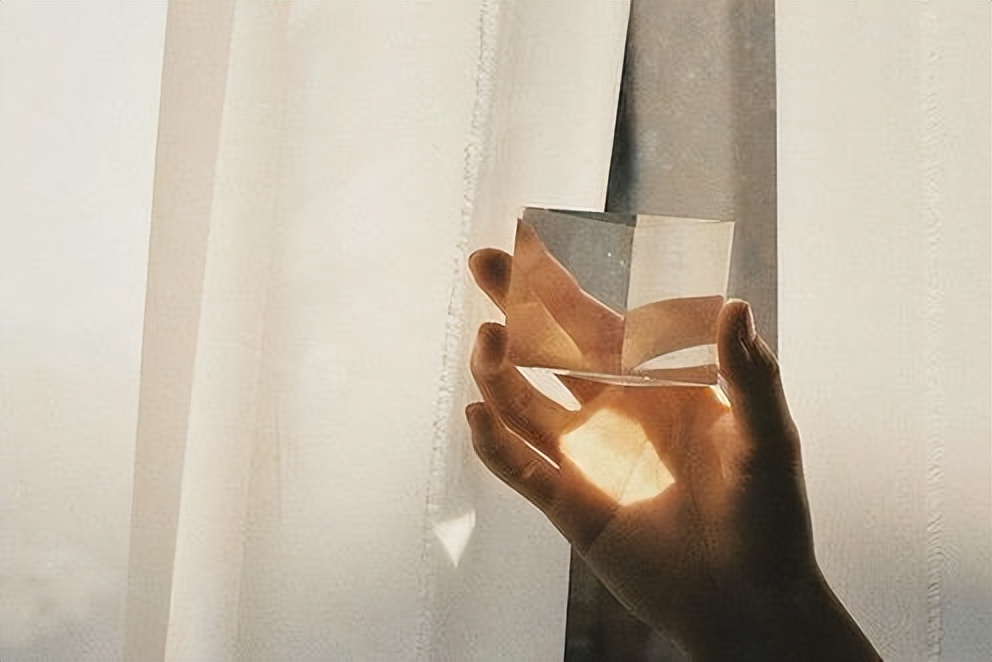 一个女人从来不换微信头像，十有八九是这4种人