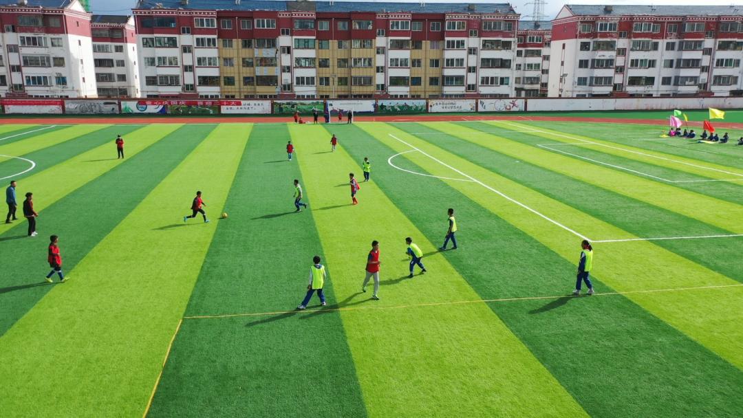 玛曲县藏族小学足球比赛,玛曲县第二藏族小学足球比赛