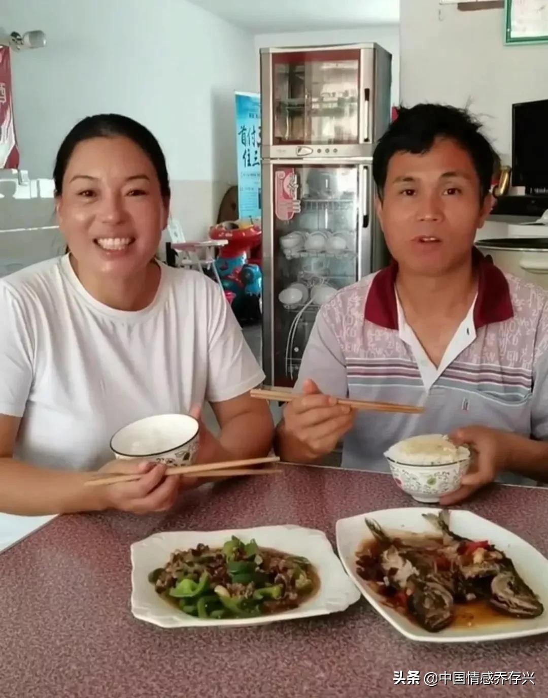 浙江:丈夫患抑郁症,妻子带他跳鬼步舞,竟跳上了央视舞台