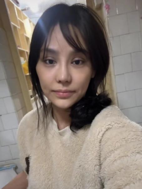 整容失败的女星蛇精脸,女星整容失败脸歪嘴斜