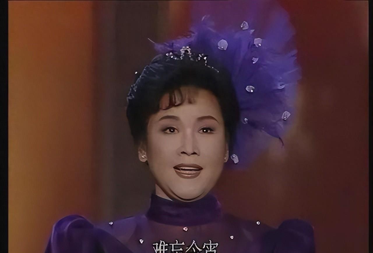 2012年春晚为什么不唱难忘今宵,2012春晚没唱难忘今宵