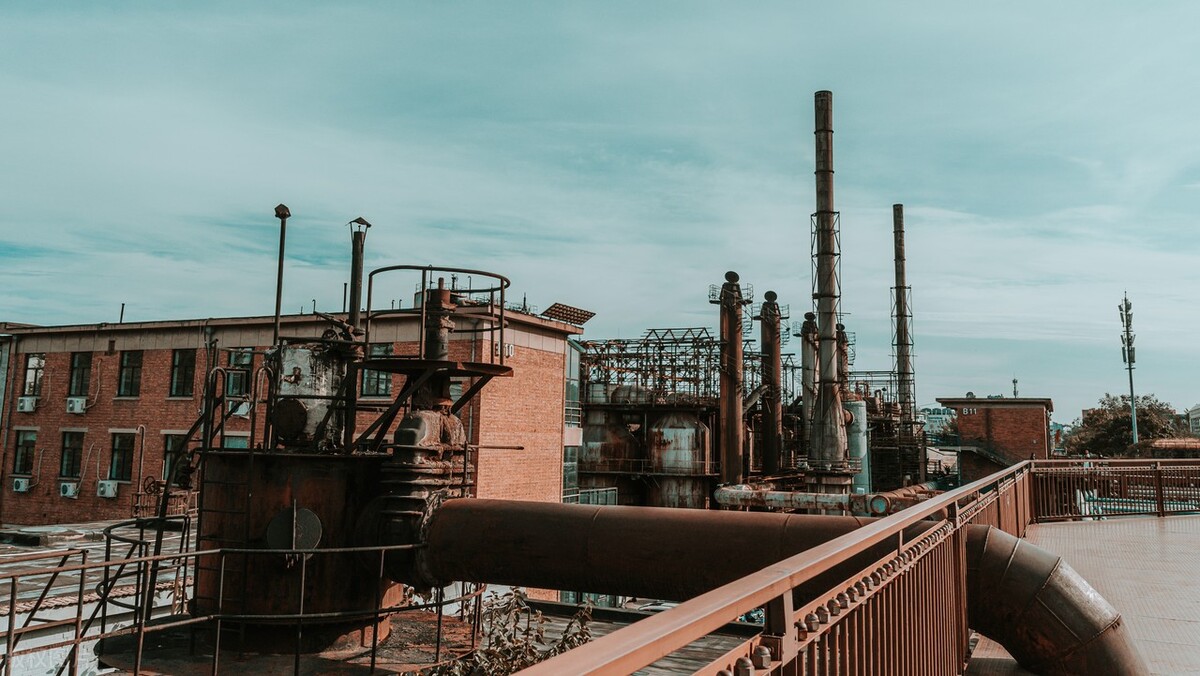 北京798艺术区游玩攻略,北京的798艺术区吸引许多游客游览