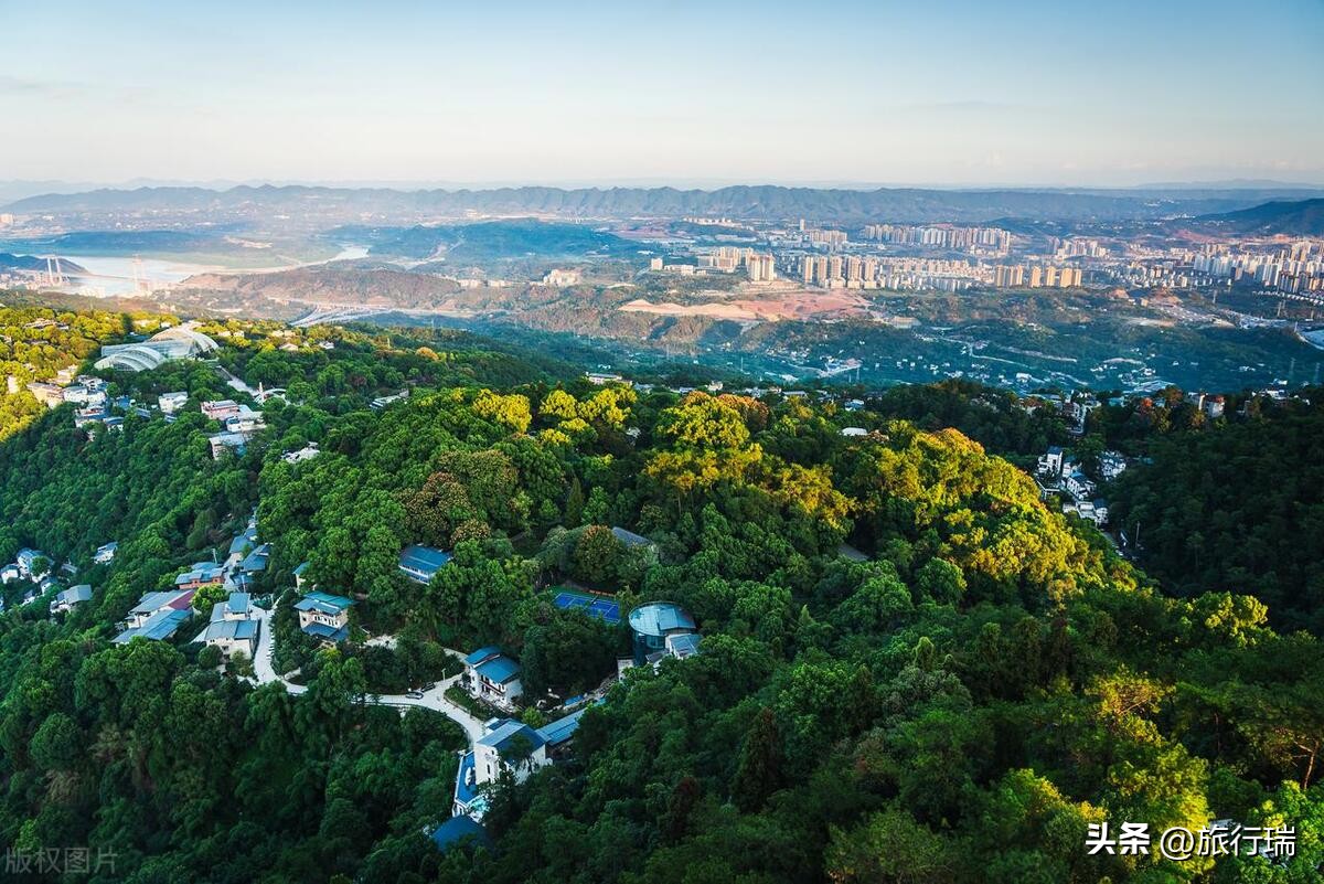 重庆攻略十个必须要去的地方,到没去过的地方走走