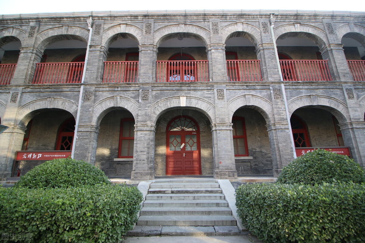 多年以前,我应聘到一个大厂做成品仓库主管,手下有28个人