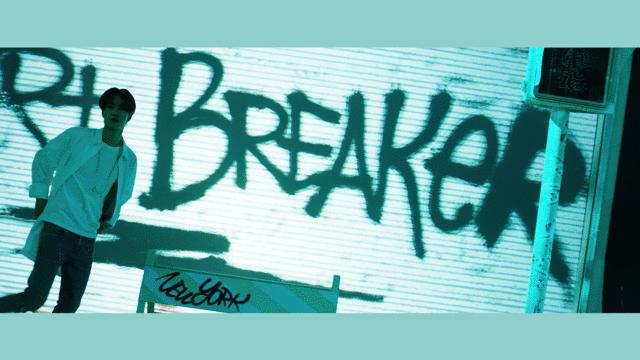 王一博回眸杀蓝湛,王一博跳舞杀马特