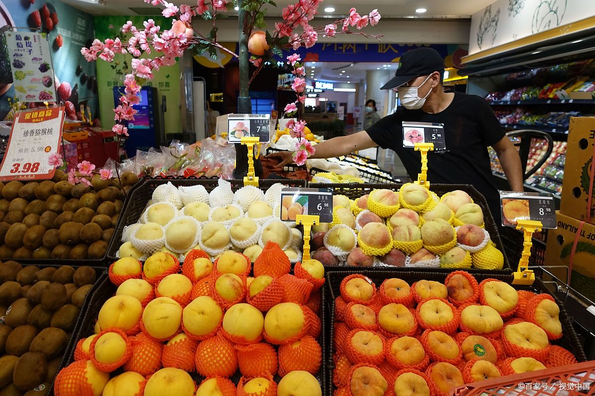 在学校周边开水果店如何盈利,一家水果店一年盈利多少