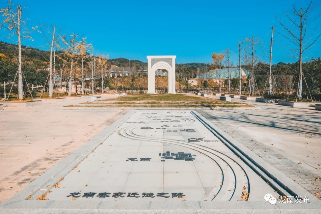 龙南富坑生态公墓在哪里,龙南公墓在哪个地方