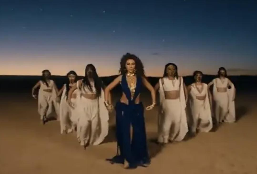 田柾国献唱世界杯：25岁“满分男友”太励志，韩国有条“柾国路”