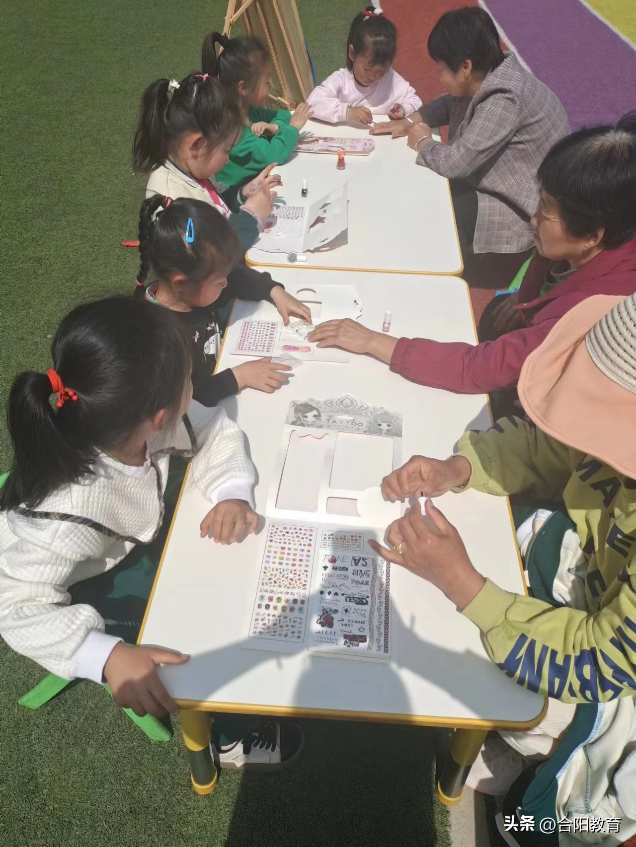 学校感恩母亲活动简讯,合阳花园社区感恩母亲