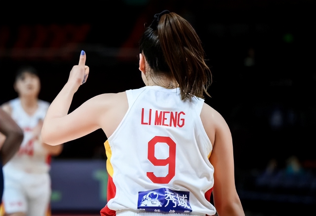 女篮球运动员李月汝视频,李月汝欧洲篮球比赛
