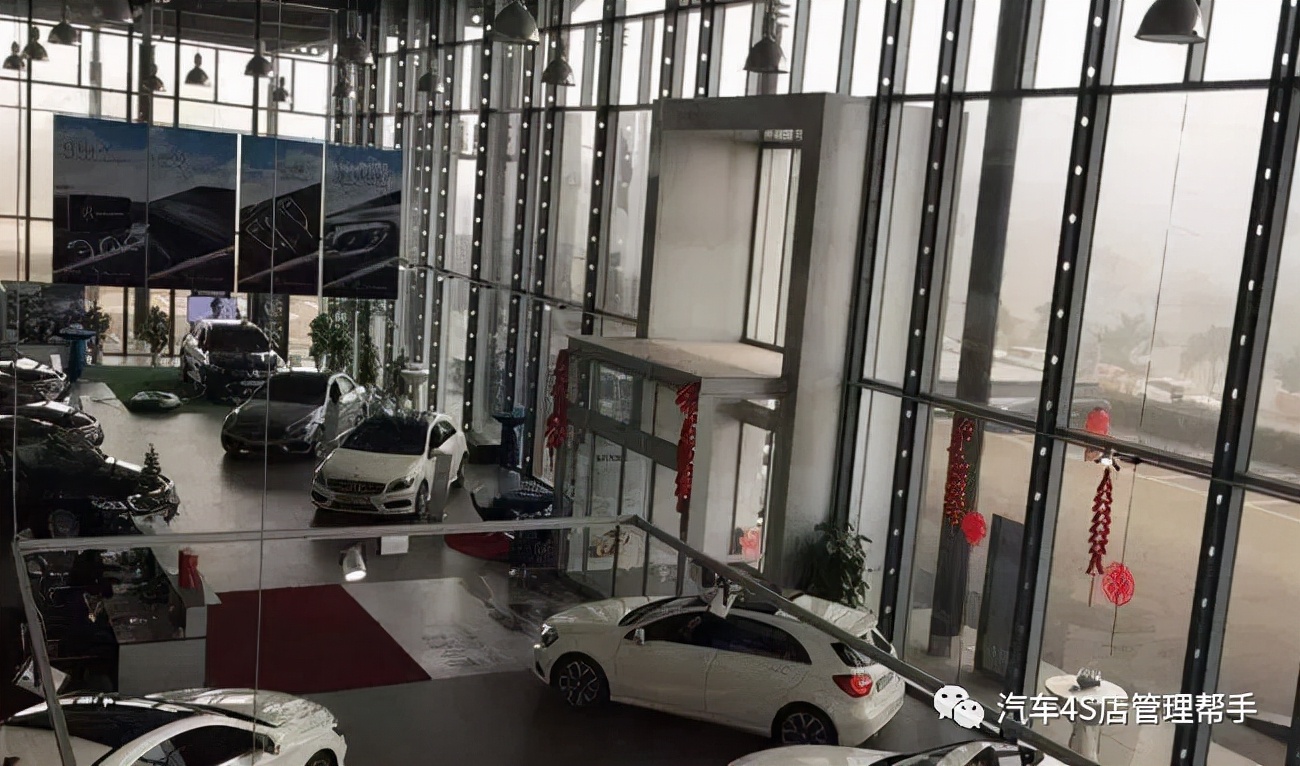 4s店奇葩事,4s店试驾车出事故搞笑